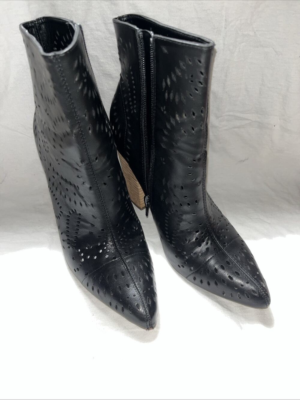 Carlos Santana Taryn Black Dip Dye Ankle Boots Women's Size 7.5M Pointed Toe